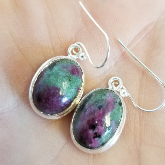 Sterling silver oval ruby zoisite dangle earrings - Picture 5 of 7